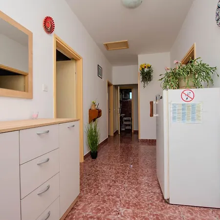 Rade Kraj (Zadar)